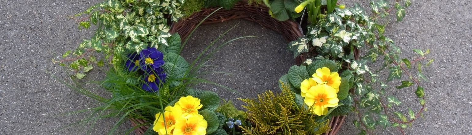 Fruehlingskranz bepflanzt 2